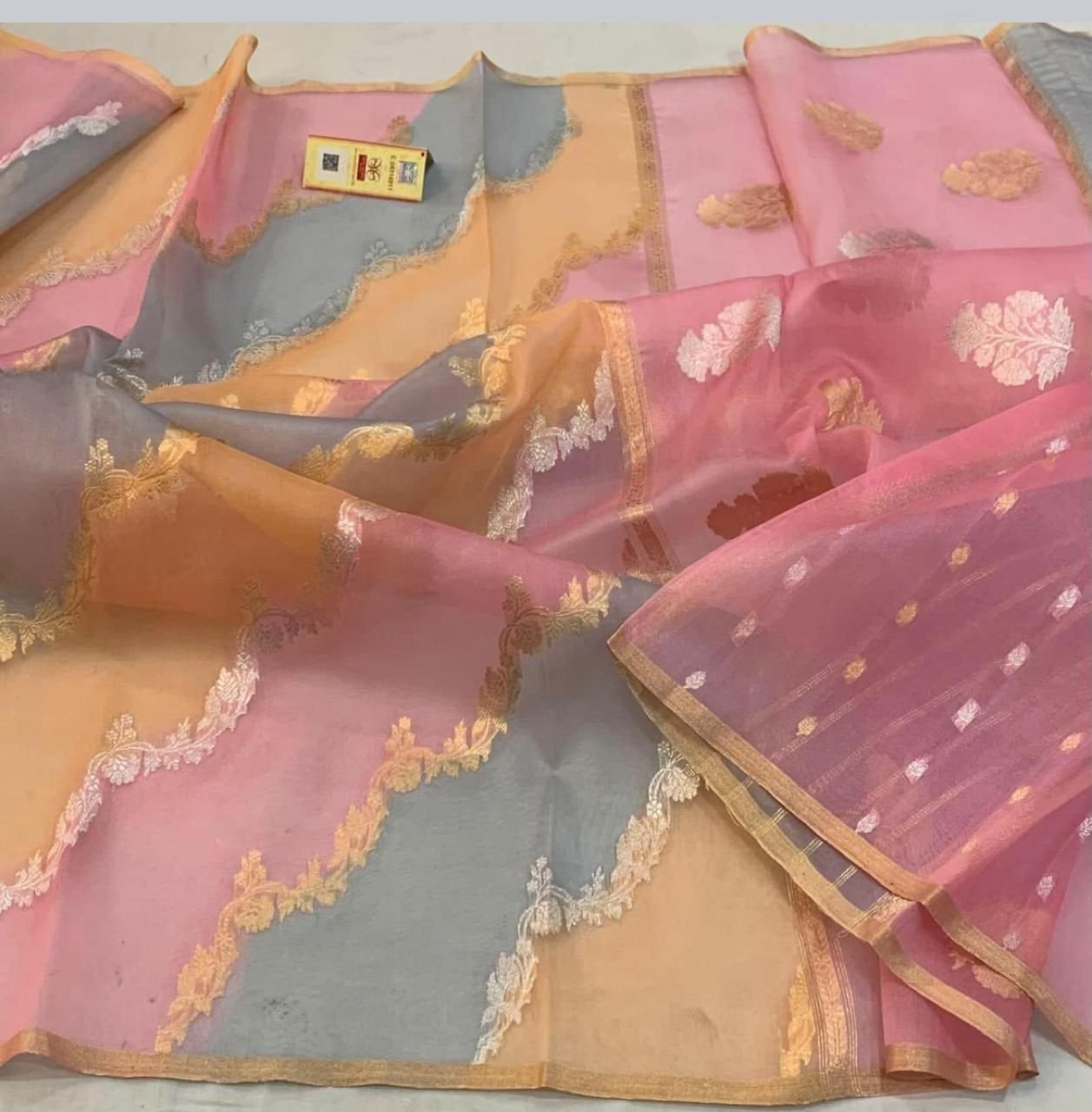 Pure Banarasi Kora Orgenga Silk Kadwa Saree Handloom Made Beautiful Border