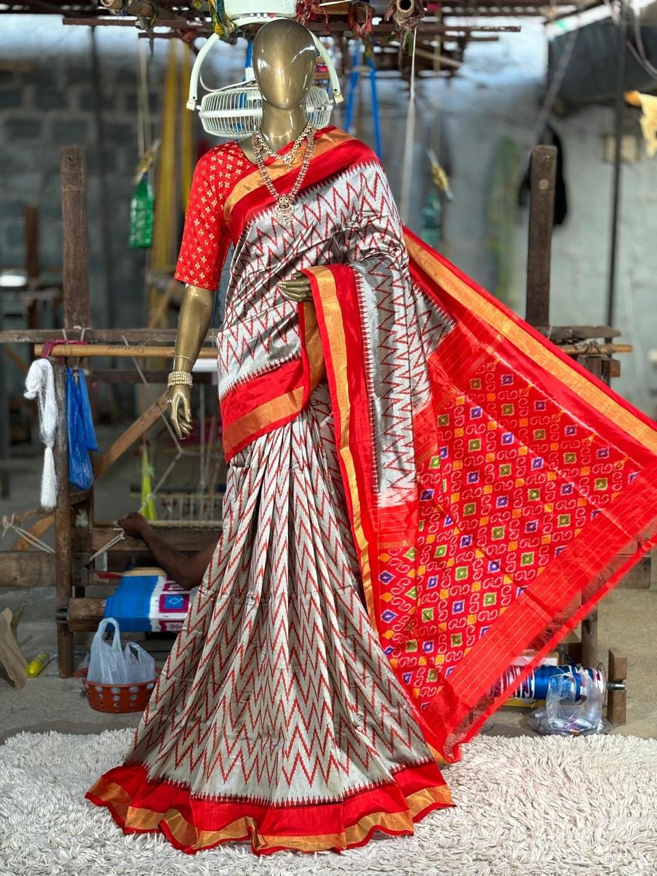 Double Weaving Pure Ikkat Silk Saree With Blouse